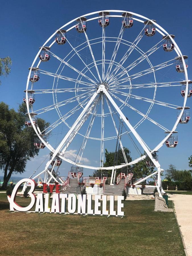 Francoise Szallo Balatonlelle Εξωτερικό φωτογραφία